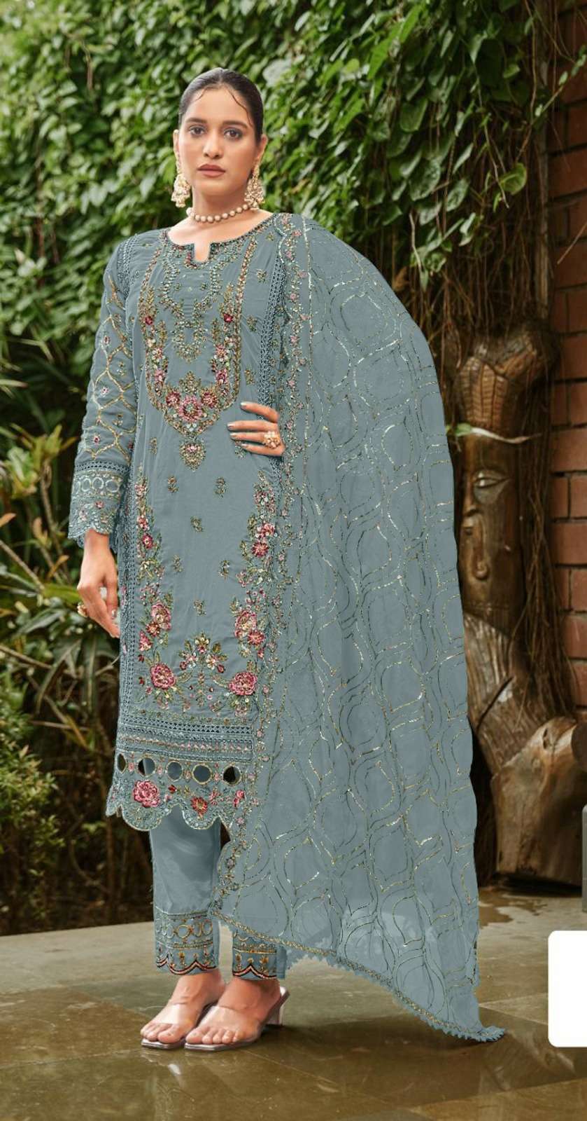 Design no 717 by  Motifz organza suit collection manufacturer surat 