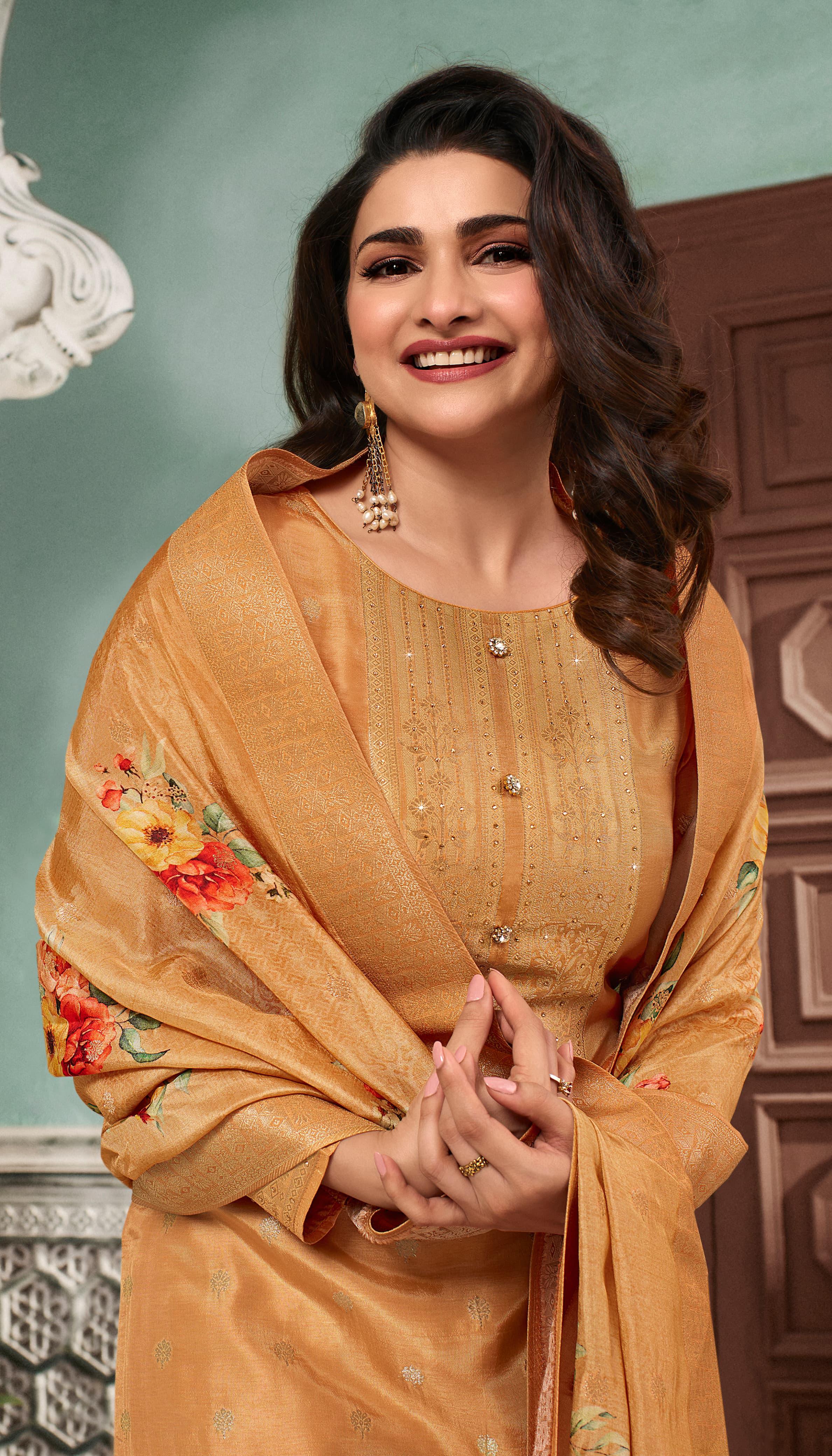 Kuleesh Zareena Vol 8 Dola Jacquard Digital Suits